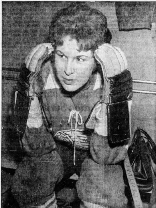 De 1963 au début des années 1990 : Bev Beaver, l’une des meilleures joueuses de hockey du Canada
